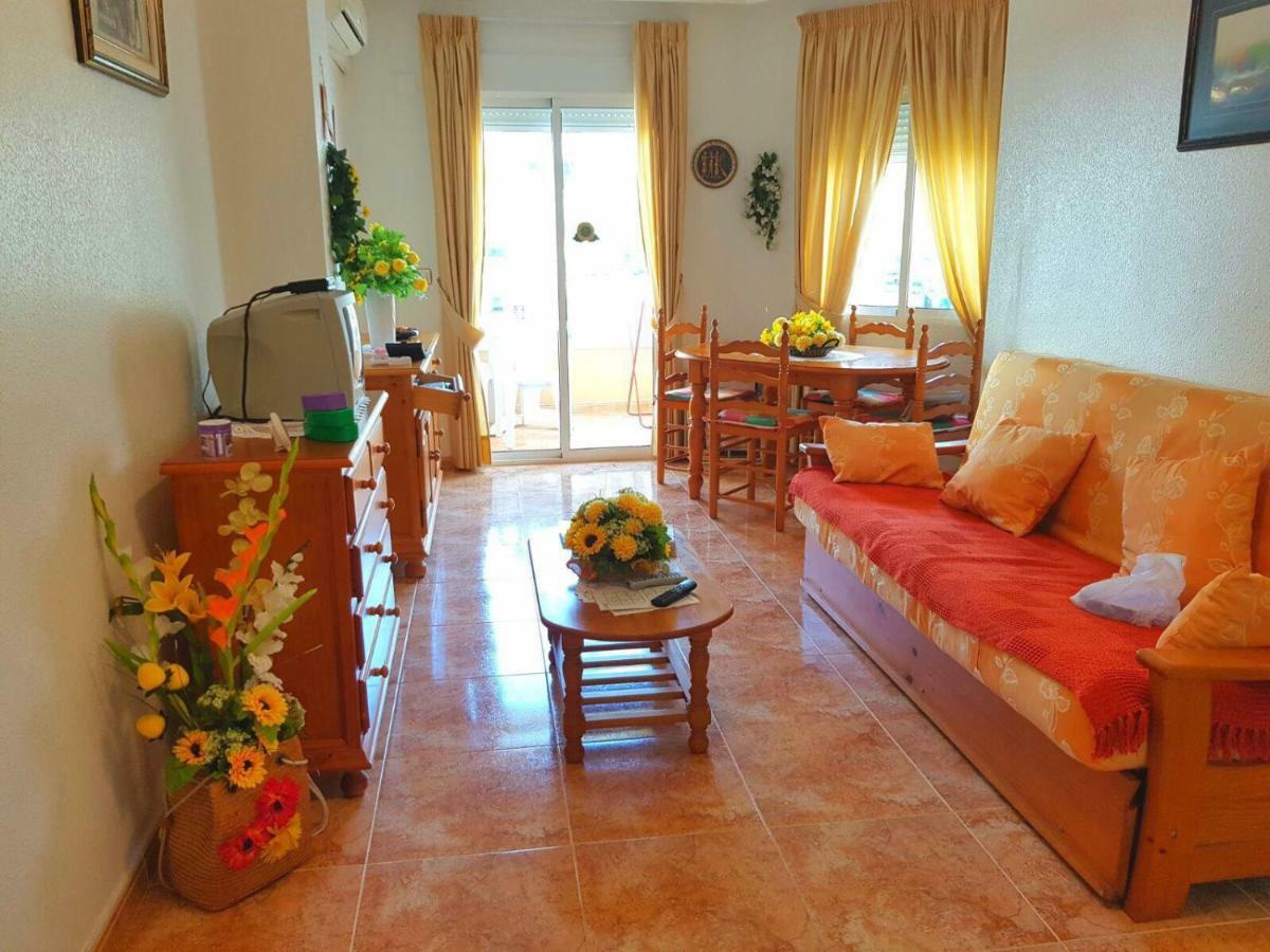 Sunny Appartment In The Center Torrevieja Exterior photo